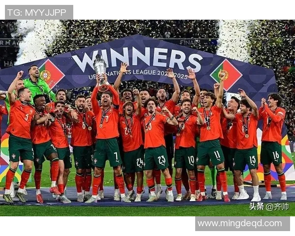 欧洲杯赛场之星闪耀荣膺月度最佳球员实至名归书写荣耀篇章